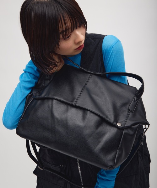 TONER（トナー）の「ドットボタンドレープビッグバッグ/ロゴプレート付き（ショルダーバッグ・レディース・アイボリー/ブラウン/ブラック・FREE）」の5枚目の写真
