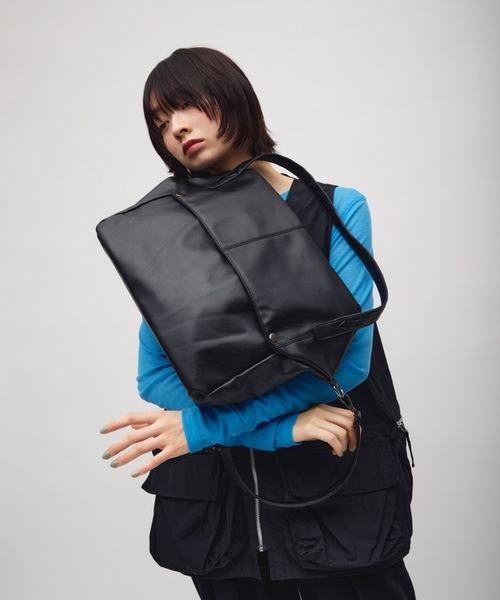 TONER（トナー）の「ドットボタンドレープビッグバッグ/ロゴプレート付き（ショルダーバッグ・レディース・アイボリー/ブラウン/ブラック・FREE）」の20枚目の写真