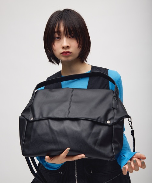 TONER（トナー）の「ドットボタンドレープビッグバッグ/ロゴプレート付き（ショルダーバッグ・レディース・アイボリー/ブラウン/ブラック・FREE）」の10枚目の写真