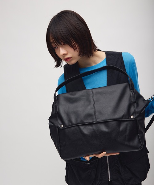 TONER（トナー）の「ドットボタンドレープビッグバッグ/ロゴプレート付き（ショルダーバッグ・レディース・アイボリー/ブラウン/ブラック・FREE）」の12枚目の写真