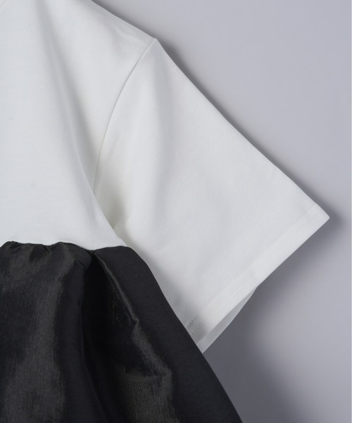 Olu.(オルドット)の「ボリュームフリルドッキングトップス(Tシャツ/カットソー・レディース・ホワイト/ブラック・FREE)」の10枚目の写真