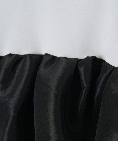 Olu.(オルドット)の「ボリュームフリルドッキングトップス(Tシャツ/カットソー・レディース・ホワイト/ブラック・FREE)」の12枚目の写真