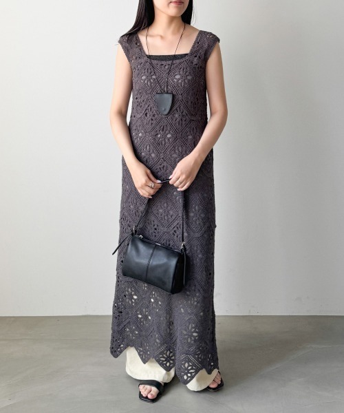 Bab(バブ)の「【選べるサイズ展開】ロムバスクロシェロングワンピース(ワンピース・レディース・チャコールグレー/A/ホワイト系その他・M/S)」の3枚目の写真