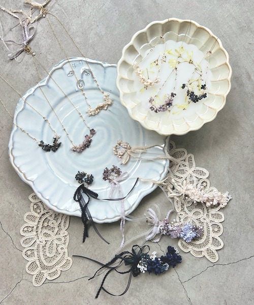 m.soeur（エムスール）の「ランタナとガラスビーズのネックレス（ネックレス・レディース・グレー/ホワイト/ブラック・FREE）」の16枚目の写真