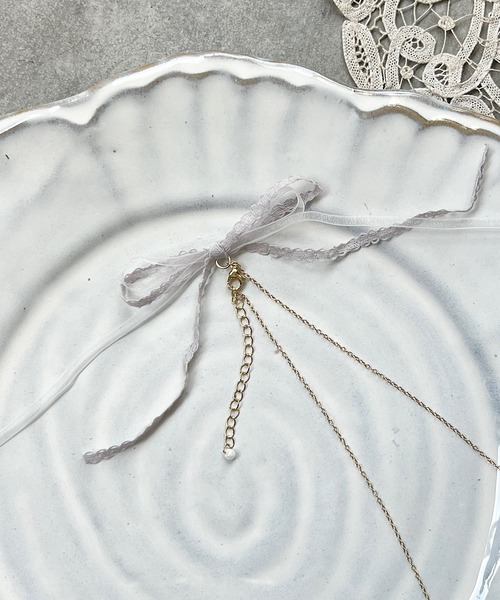 m.soeur（エムスール）の「ランタナとガラスビーズのネックレス（ネックレス・レディース・グレー/ホワイト/ブラック・FREE）」の13枚目の写真