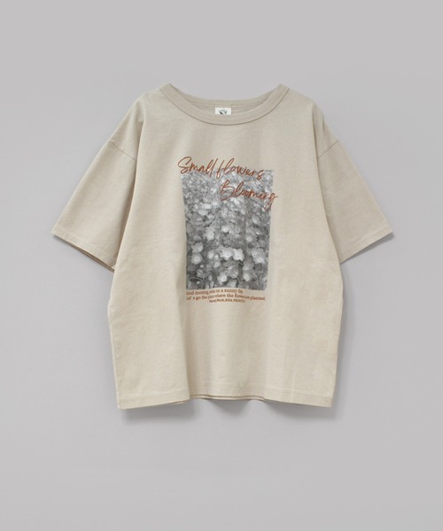 RNA-N(アールエヌエーエヌ)の「M2648 small flower フォトT(Tシャツ/カットソー・レディース・オフホワイト/ブラウン/ベージュ・FREE)」の3枚目の写真