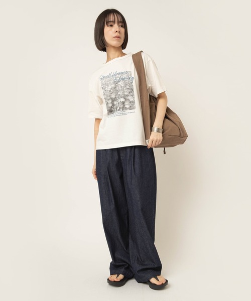 RNA-N(アールエヌエーエヌ)の「M2648 small flower フォトT(Tシャツ/カットソー・レディース・オフホワイト/ブラウン/ベージュ・FREE)」の12枚目の写真