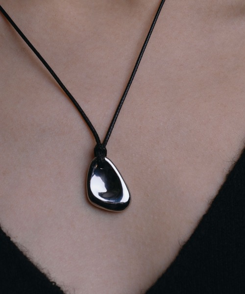 CENE（セネ）の「【CENE】ニュアンスメタルコードネックレス（ネックレス・レディース・ゴールド/シルバー・FREE）」の2枚目の写真