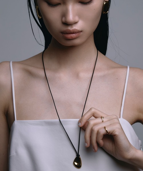 CENE（セネ）の「【CENE】ニュアンスメタルコードネックレス（ネックレス・レディース・ゴールド/シルバー・FREE）」の6枚目の写真