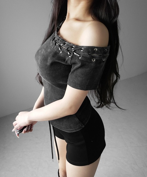 me+em select(ミームセレクト)の「※※【 2color 】ヴィンテージカットアウトレースアップ半袖ワンショルリブトップス / vintage cutout laceup short sleeve one shoulder lib tops(Tシャツ/カットソー・レディース・ブラック/ライトグレー・FREE)」の22枚目の写真