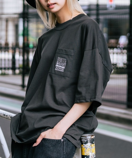 OUTDOOR EXCHANGE(アウトドアエクスチェンジ)の「【OUTDOOR EXCHANGE/アウトドアエクスチェンジ】×【ZERO STAIN/ゼロステイン】コラボ モックネック ポケット付 Tシャツ(Tシャツ/カットソー・メンズ・オフホワイト/スミクロ・LARGE/MEDIUM)」の1枚目の写真