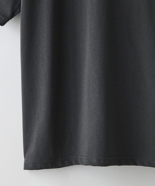 OUTDOOR EXCHANGE(アウトドアエクスチェンジ)の「【OUTDOOR EXCHANGE/アウトドアエクスチェンジ】×【ZERO STAIN/ゼロステイン】コラボ モックネック ポケット付 Tシャツ(Tシャツ/カットソー・メンズ・オフホワイト/スミクロ・LARGE/MEDIUM)」の8枚目の写真