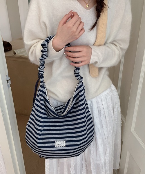mebole(メボレ)の「Gather Strap Nuance Tote(トートバッグ・レディース・A/C/B・FREE)」の22枚目の写真