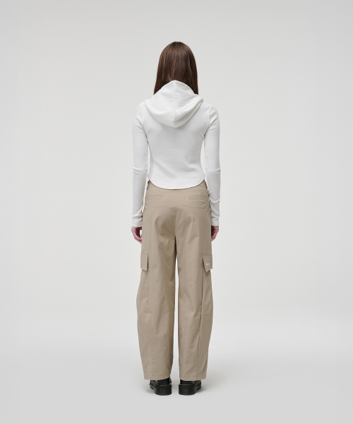 KZM（ケージエム）の「HDナイロンパンツ（スウェットパンツ・レディース・ベージュ・LARGE/MEDIUM/SMALL）」の5枚目の写真