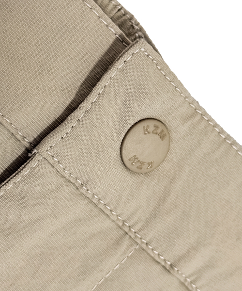 KZM（ケージエム）の「HDナイロンパンツ（スウェットパンツ・レディース・ベージュ・LARGE/MEDIUM/SMALL）」の8枚目の写真