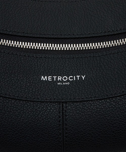 METROCITY(メトロシティ)の「レザー ホーボーバッグ ワンショルダーバッグ(ショルダーバッグ・レディース・ブラック・FREE)」の7枚目の写真