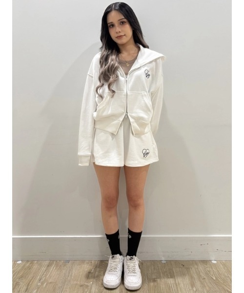 GAP（ギャップ）の「フレンチテリー オーバーサイズ GAPハートロゴ ジップアップパーカー（パーカー・レディース・ネイビー/グレー/ホワイト・M/S/XS/XXS/XL/L）」の13枚目の写真