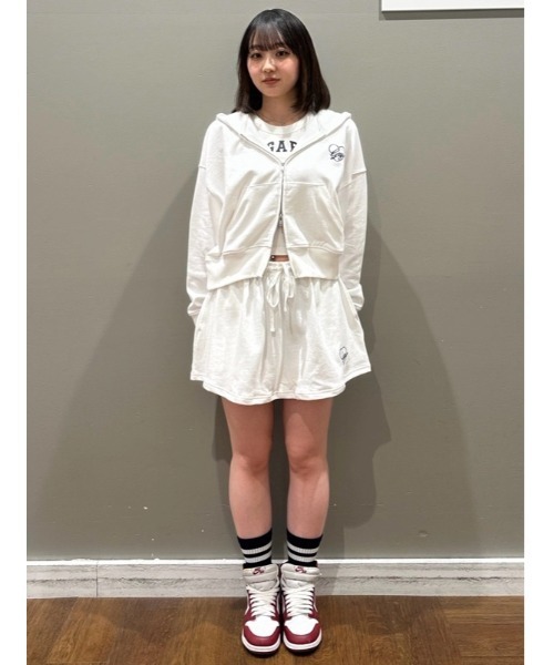 GAP（ギャップ）の「フレンチテリー オーバーサイズ GAPハートロゴ ジップアップパーカー（パーカー・レディース・ネイビー/グレー/ホワイト・M/S/XS/XXS/XL/L）」の5枚目の写真