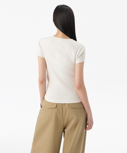 MUSINSA STANDARD WOMAN（ムシンサスタンダードウーマン）の「ウィメンズスリムクルーネックブラTシャツ[クリーム]（Tシャツ/カットソー・レディース・その他・X-SMALL/SMALL/MEDIUM/LARGE）」の3枚目の写真