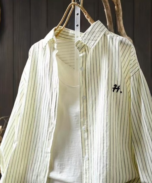 LUCPY（ラクピー）の「ストライプオーバーサイズシャツ（シャツ/ブラウス・レディース・イエロー/ピンク/グリーン/ライトブルー/ホワイト・FREE）」の8枚目の写真
