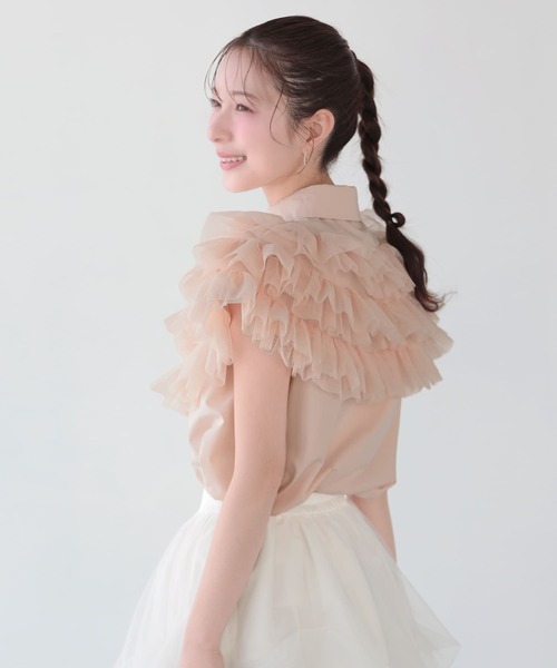 Fit more(フィットモア)の「ボリュームチュールフリルトップス(シャツ/ブラウス・レディース・コーラル/ホワイト/ブルー・FREE)」の5枚目の写真