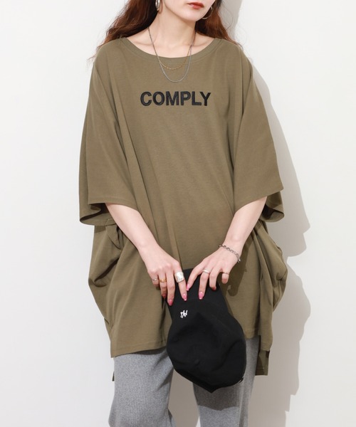 FUNALIVE(ファンアライブ)の「胸元刺繍ロゴ バックロゴプリント ドルマン Tシャツ チュニック トップス 半袖(Tシャツ/カットソー・レディース・ホワイト/ブラック/カーキ・L)」の3枚目の写真