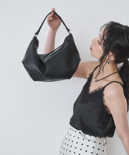 Anclear oui（アンクリアウィ）の「ワンハンドルバッグ（ハンドバッグ・レディース・Red/Black/White・F）」の11枚目の写真