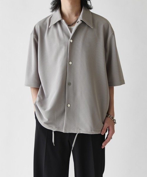 Lui's（ルイス）の「コードピケ半袖コーチシャツ（シャツ/ブラウス・メンズ・ブラック/グレー・M/S）」の2枚目の写真