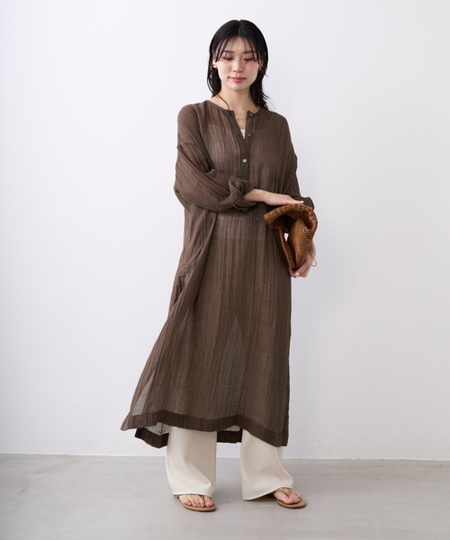 MICA&DEAL(マイカ&ディール)の「ヘンリーネックシアーワンピース(ワンピース・レディース・オフホワイト/ブラック/ブラウン・FREE)」の14枚目の写真