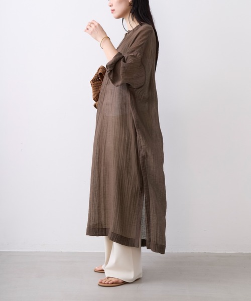 MICA&DEAL(マイカ&ディール)の「ヘンリーネックシアーワンピース(ワンピース・レディース・オフホワイト/ブラック/ブラウン・FREE)」の15枚目の写真
