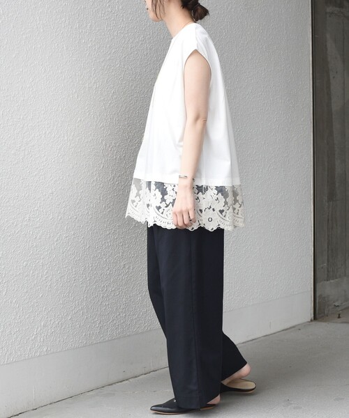 SHIPS Colors(シップス カラーズ)の「SHIPS Colors:〈手洗い可能〉レースヘム フレンチスリーブ チュニック(Tシャツ/カットソー・レディース・オフホワイト/ブラック/ブラウン・ONE SIZE)」の17枚目の写真