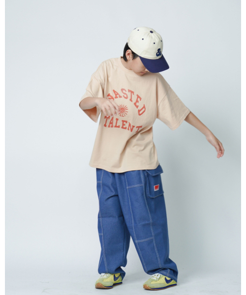 KRNR(クルナル)の「TALENT オーバーサイズヴィンテージグラフィックジュニア半袖Tシャツ_サンドベージュ(Tシャツ/カットソー・レディース・その他・130/140/150/160)」の3枚目の写真