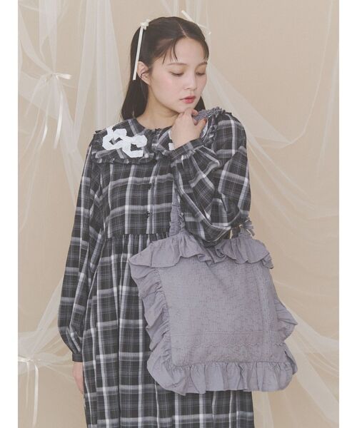 merry jenny(メリージェニー)の「レースデコラティブトートbag(トートバッグ・レディース・チャコールグレー/オフホワイト・FREE)」の11枚目の写真
