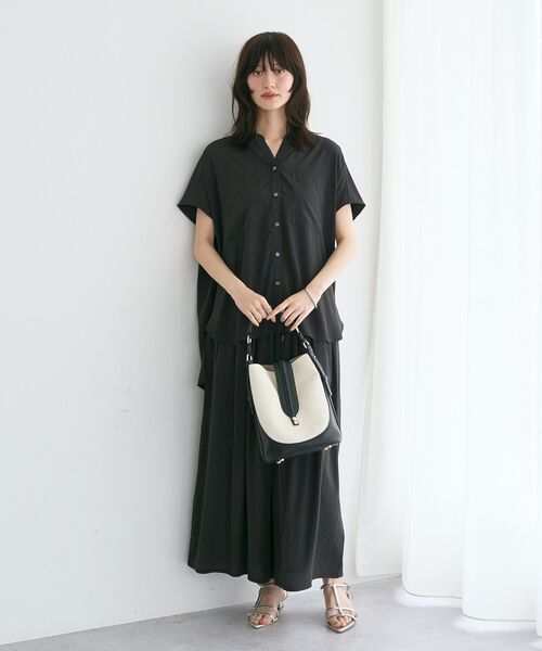 YECCA VECCA(イェッカヴェッカ)の「【接触冷感】ポケットスキッパーシャツ【セットアップ対応】(シャツ/ブラウス・レディース・ブルー/チャコールグレー/グレイッシュベージュ・FREE)」の9枚目の写真