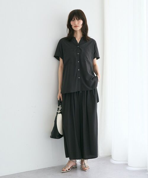 YECCA VECCA(イェッカヴェッカ)の「【接触冷感】ポケットスキッパーシャツ【セットアップ対応】(シャツ/ブラウス・レディース・ブルー/チャコールグレー/グレイッシュベージュ・FREE)」の10枚目の写真