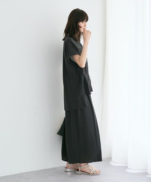 YECCA VECCA(イェッカヴェッカ)の「【接触冷感】ポケットスキッパーシャツ【セットアップ対応】(シャツ/ブラウス・レディース・ブルー/チャコールグレー/グレイッシュベージュ・FREE)」の12枚目の写真
