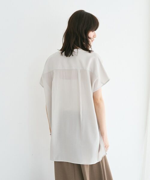 YECCA VECCA(イェッカヴェッカ)の「【接触冷感】ポケットスキッパーシャツ【セットアップ対応】(シャツ/ブラウス・レディース・ブルー/チャコールグレー/グレイッシュベージュ・FREE)」の17枚目の写真