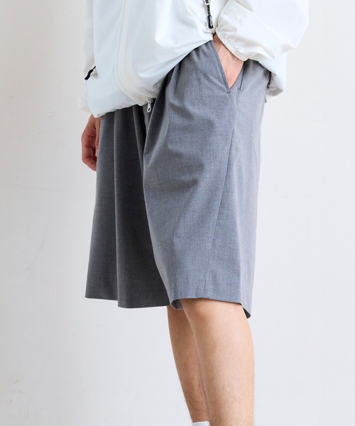 +phenix(プラスフェニックス)の「+phenix(プラスフェニックス)2-TUCK HALF SLACKS / ツータック ハーフスラックス(その他パンツ・メンズ・グレー/チャコール/ブラック・L/S/M)」の16枚目の写真