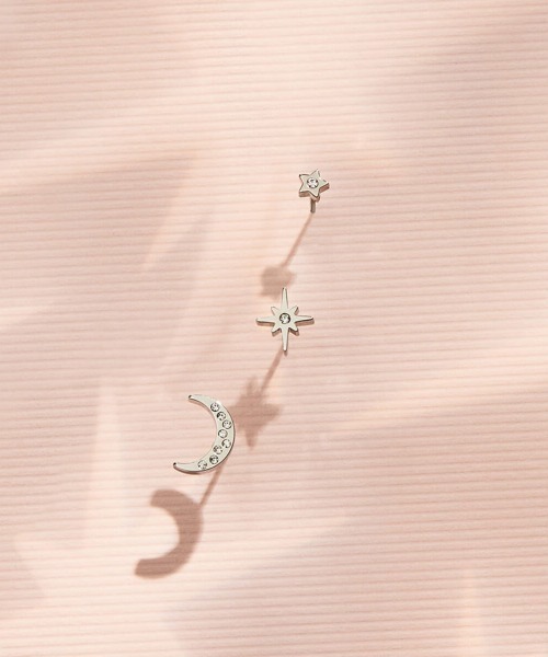 OLIVIA BURTON(オリビアバートン)の「「OLIVIA BURTON/オリビアバートン」セレスティアル - ノース スター & ムーン シルバー スタッド ピアス セット(ピアス(両耳用)・レディース・シルバー・FREE)」の1枚目の写真