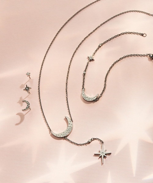 OLIVIA BURTON(オリビアバートン)の「「OLIVIA BURTON/オリビアバートン」セレスティアル - ノース スター & ムーン シルバー スタッド ピアス セット(ピアス(両耳用)・レディース・シルバー・FREE)」の6枚目の写真