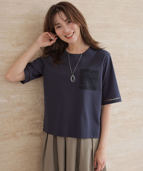 J.PRESS Ladies(J.プレス レディス)の「【一枚で着映え】レーシーコンビ ポケットデザイン カットソー(Tシャツ/カットソー・レディース・ネイビー系/スカイブルー系/ホワイト系/ベージュ系・SMALL)」の4枚目の写真