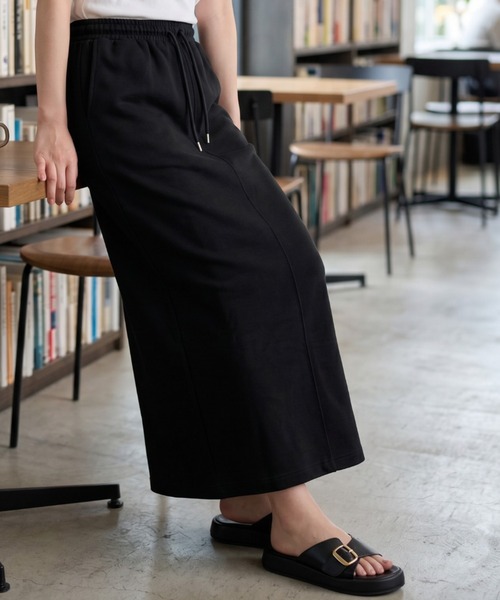umune(ウムネ)の「リラクシーなのにすっきり美シルエットを叶える♪デイリー使いにぴったりの裏毛ロングスカート(スカート・レディース・杢グレー/ブラック・FREE)」の13枚目の写真