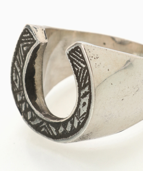 Adawat'n Tuareg(アダワットトゥアレグ)の「Adawatn Tuareg(アダワット トゥアレグ) Tisila Tissght Ring(リング・メンズ・シルバー・17/12/22)」の3枚目の写真