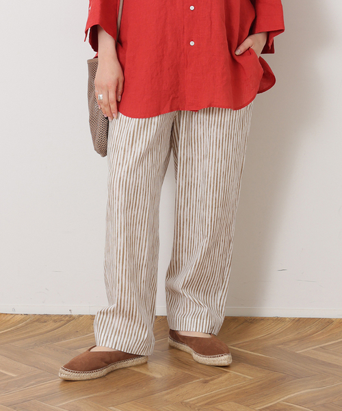 JOURNAL STANDARD LUXE(ジャーナルスタンダード ラックス)の「CLストライプ イージーテーパーパンツ(その他パンツ・レディース・チャコールグレー/レッド/ベージュ・FREE)」の2枚目の写真
