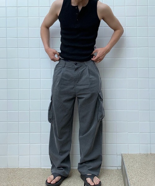NOWLE(ノウル)の「【NOWLE】タイトフィット ヘンリーネック リブ タンクトップ / ストレッチフィット ノースリーブ インナー(タンクトップ・メンズ・グレー/ブラック/ホワイト・LARGE/X-LARGE/MEDIUM)」の6枚目の写真