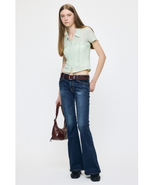 MOUSSY（マウジー）の「【26年AW新作】LOWRISE Rebirth BOOTCUT（デニムパンツ・レディース・ワンウォッシュ/ダークブルー・25inch/26inch/24inch/23inch）」の5枚目の写真