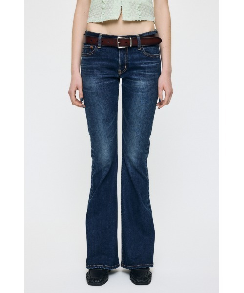 MOUSSY（マウジー）の「【26年AW新作】LOWRISE Rebirth BOOTCUT（デニムパンツ・レディース・ワンウォッシュ/ダークブルー・25inch/26inch/24inch/23inch）」の7枚目の写真