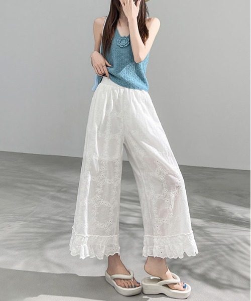 &soiree(アンドソワレ)の「チェックレースデザインイージーワイドパンツ(その他パンツ・レディース・ホワイト・SMALL/MEDIUM/LARGE/X-LARGE)」の2枚目の写真