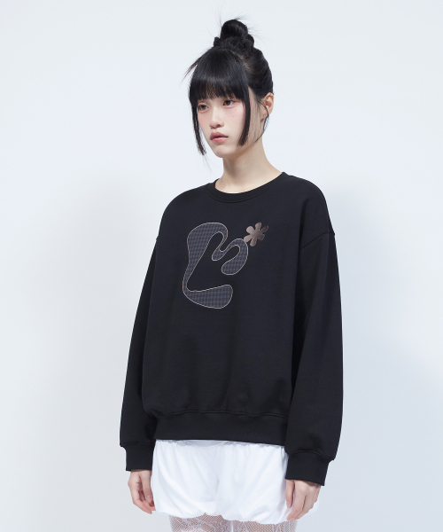 LMR(エルエムアール)の「アプリケフローラルロゴスウェット BLACK(スウェット・レディース・ブラック・SMALL/MEDIUM)」の13枚目の写真
