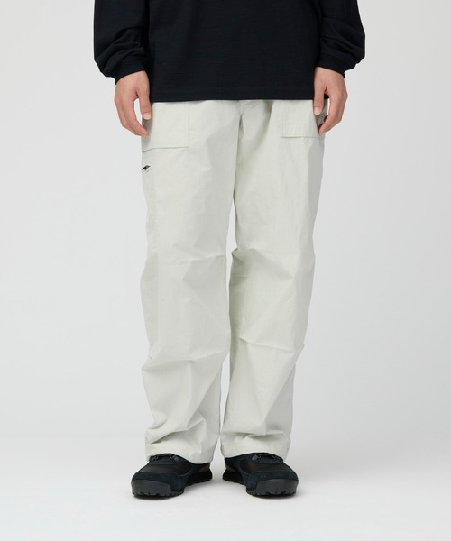 Snow Peak（スノーピーク）の「Snow Peak / Indigo C/N Pants インディゴパンツ（カーゴパンツ・メンズ・アイボリー/インディゴブルー/ブラック・L/M）」の2枚目の写真